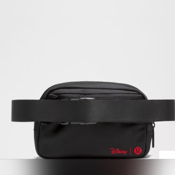 Lululemon - Picture 5 of 7